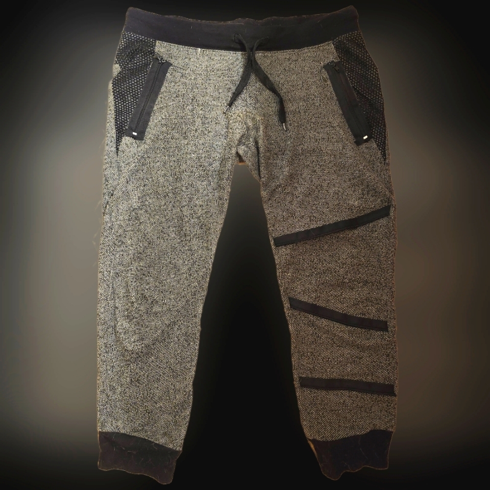 Joggers in Black and Gray